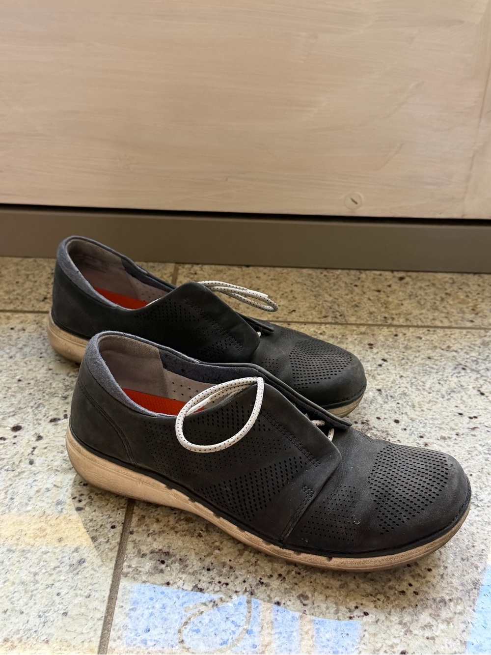Clarks: Women’s Casual Lace Sneakers